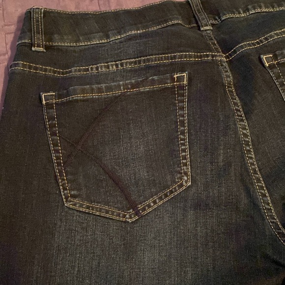 22 Short Lane Bryant T 3  Skinny Jeans - Picture 3 of 3